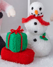Load image into Gallery viewer, Santas in Truffle Yarn