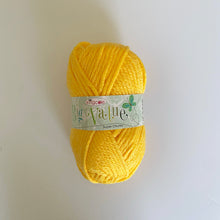 Load image into Gallery viewer, NEW Super Chunky Yarn: Big Value, Gold, (100g)