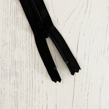 Load image into Gallery viewer, Zip: Black, 20cm (8in), YKK, Closed End