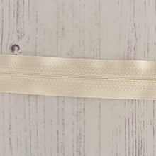 Load image into Gallery viewer, Zip: Cream, 25cm (10in), YKK, Closed End