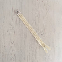 Load image into Gallery viewer, Zip: Cream, 25cm (10in), YKK, Closed End