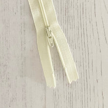 Load image into Gallery viewer, Zip: Cream, 20cm (8in), YKK, Closed End