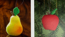 Load image into Gallery viewer, SALE: Advent Calendar Knitting Pattern with Knitted Keepsakes