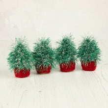 Load image into Gallery viewer, Yarn: Tinsel Chunky in Fir, 50g Ball