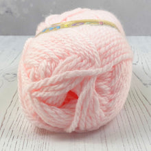 Load image into Gallery viewer, Chunky Yarn: Comfort Chunky Yarn, Soft Pink, 100g
