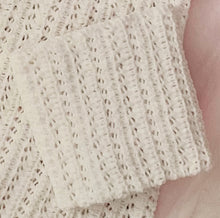 Load image into Gallery viewer, SALE: Knitting Pattern: Baby Blankets in Chunky Yarn
