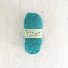 Load image into Gallery viewer, DK Yarn: King Cole Pricewise DK, Menthol, 100g