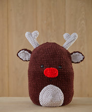 Load image into Gallery viewer, Christmas Crochet Book 9 by King Cole
