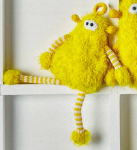 Load image into Gallery viewer, Knitting Pattern: Aliens in Sirdar Touch and Snuggly DK Yarn

