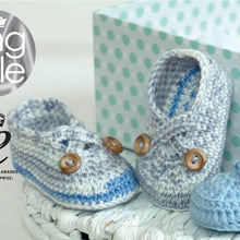 Load image into Gallery viewer, SALE: Crochet Pattern: Baby Shoes for Babies 0-12 Months
