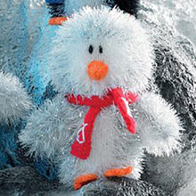 Load image into Gallery viewer, Knitting Pattern: Penguin Family in Tinsel Chunky Yarn

