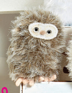 Knitting Pattern: Baby Owls in King Cole Luxury Faux Fur Yarn