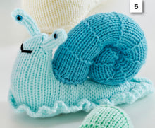 Load image into Gallery viewer, Knitting Pattern: Snails in Chunky Yarn
