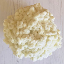 Load image into Gallery viewer, Chunky Yarn: Funny Yummy, Cream, 100g
