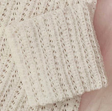 Load image into Gallery viewer, Knitting Pattern: Baby Blankets in Chunky Yarn
