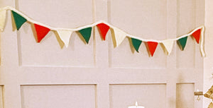 Knitting Pattern: Christmas Table Accessories
