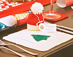 Knitting Pattern: Christmas Table Accessories
