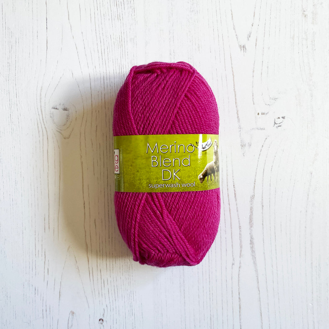 DK Yarn: Merino Blend, Pink, 50g