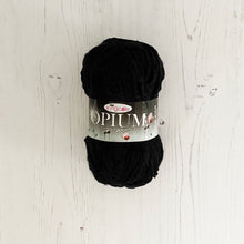 Load image into Gallery viewer, Chunky Yarn: Opium, Black, 100g
