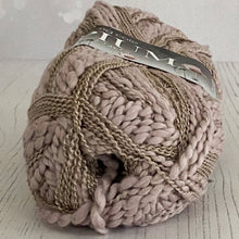 Load image into Gallery viewer, Chunky Yarn: Opium, Pebble, 100g
