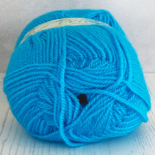 Load image into Gallery viewer, DK Yarn: King Cole Pricewise DK, Surf, 100g
