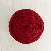 Load image into Gallery viewer, Yarn: Retwisst Tshirt Yarn, 100% Recycled, Red 650g
