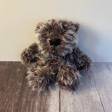 Load image into Gallery viewer, Yarn: Brown Faux Fur Yarn, Beaver, 100g
